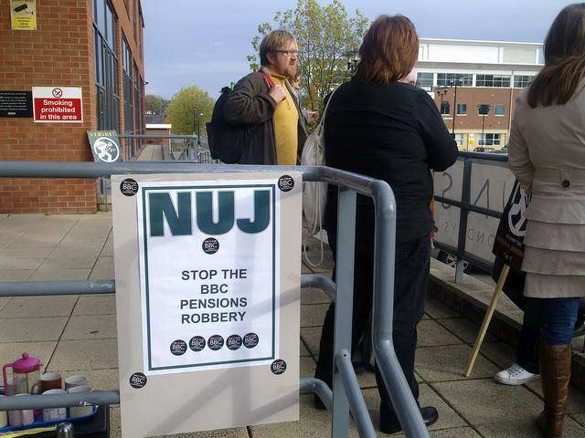 101105_e72_009-medium