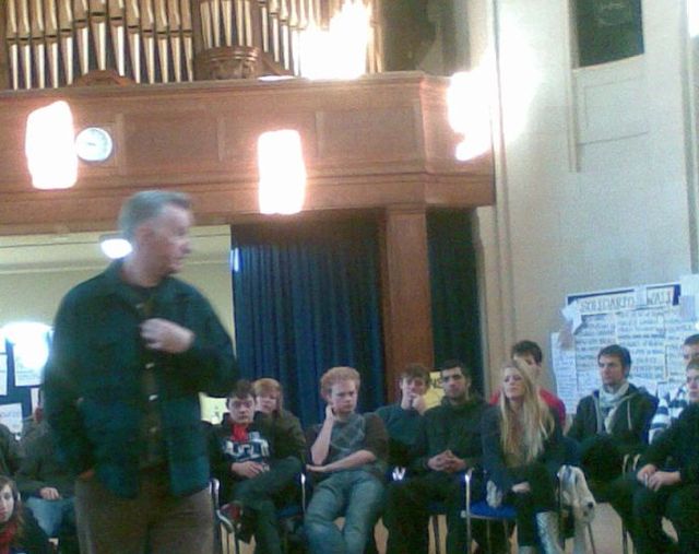 Billy_bragg_great_hall-medium