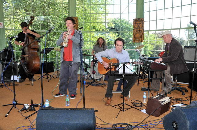 110522_d300s_063-medium