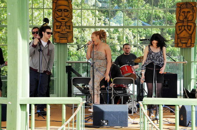 110522_d300s_081-medium