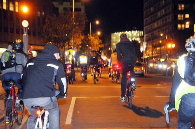 111028_d300s_250-medium