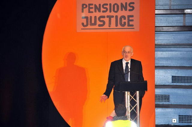 111130_d300s_313-medium