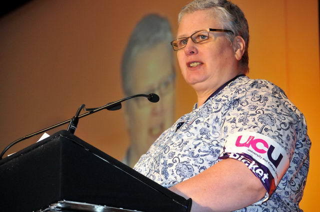 111130_d300s_340-medium