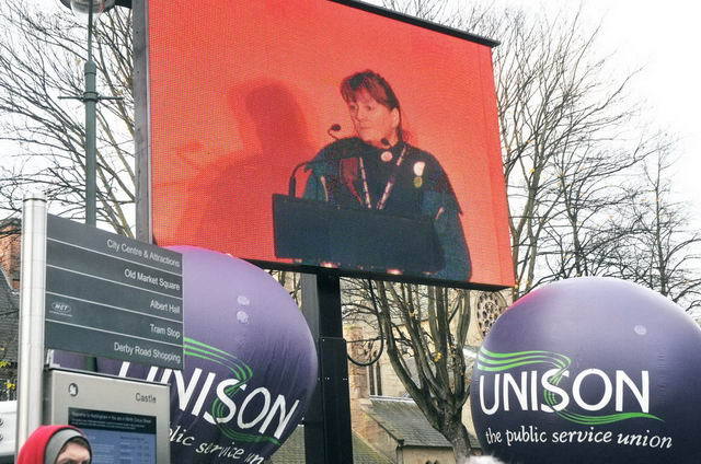 111130_d300s_370-medium