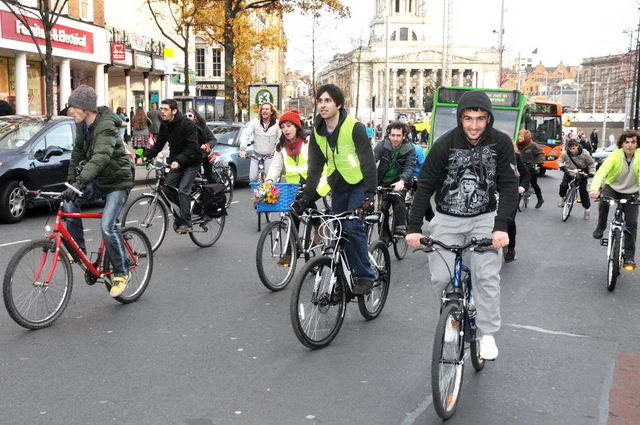 111130_d300s_385-medium