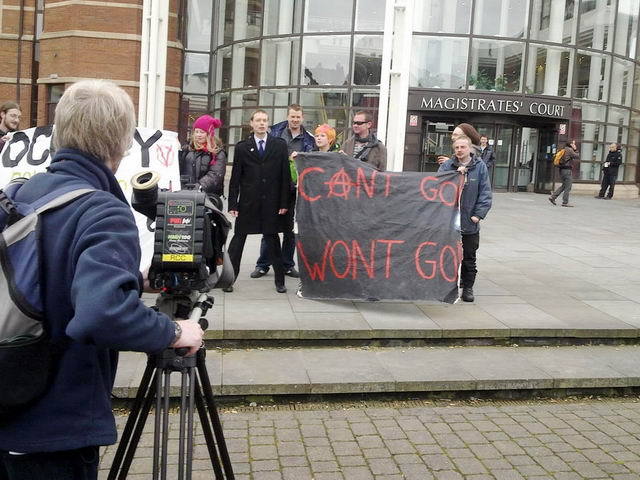 120405_e72_015-medium