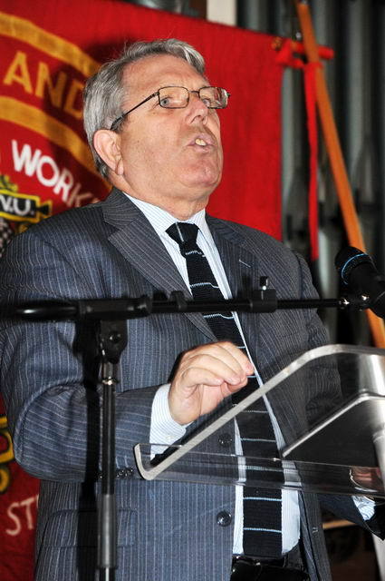 120505_d300s_113-medium