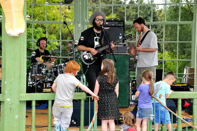 120610_d300s_035-medium