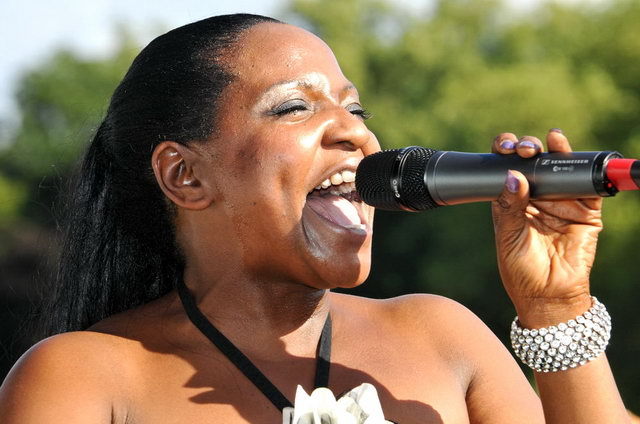 120728_d300s_435-medium