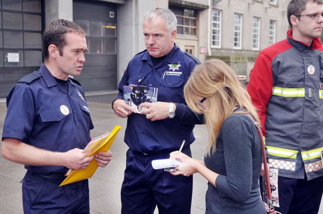 130925_d300s_001-medium