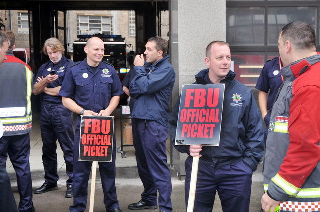 130925_d300s_047-medium